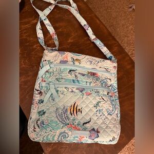 Vera Bradley ~"Paisley Wave" ~  medium size Convertible Cross Body